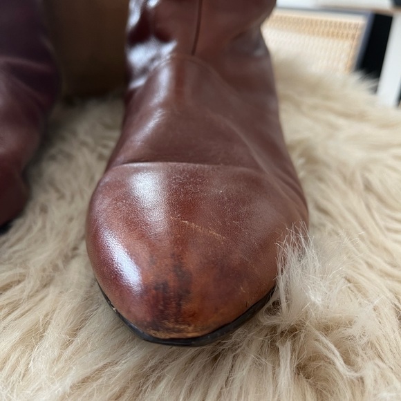 Tall leather boot in Chestnut Brown - Picture 3 of 6